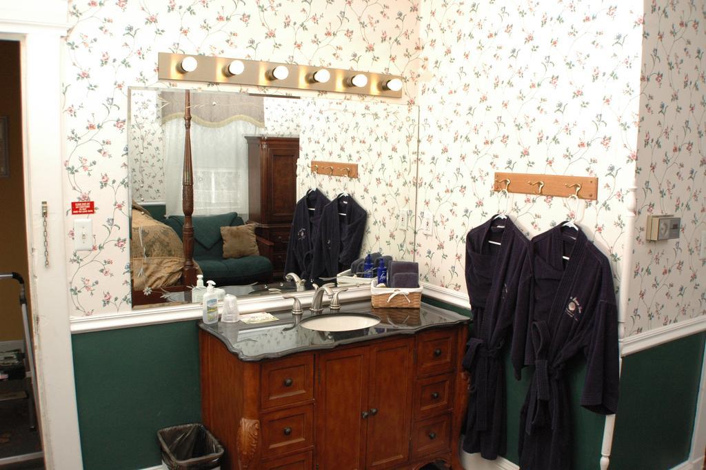 Avon Manor Cottage ภายนอก รูปภาพ